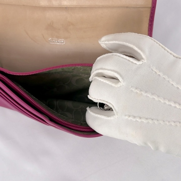 Coach Soho Pink Leather Long Buckle Wallet with Snap Closure Vachetta Interior - Picture 14 of 16